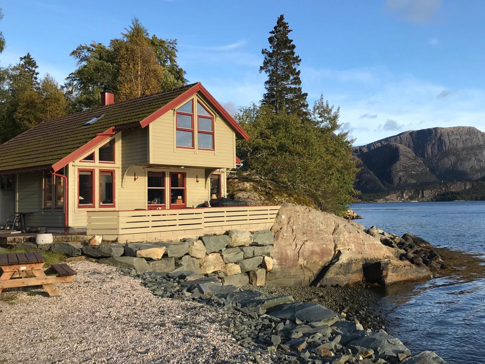 Seaside 3-Bedroom House Svelgen Екстер'єр фото